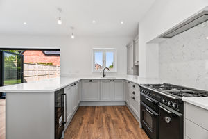 Kitchen- click for photo gallery